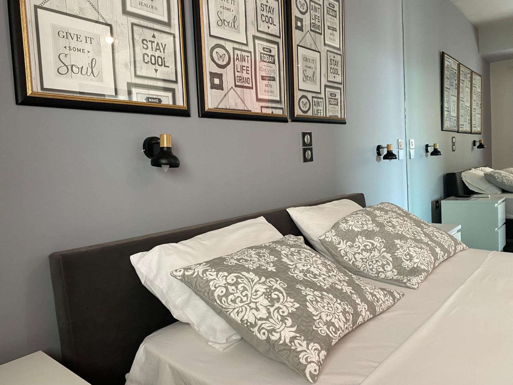 Luxury View Apartment 10Min From Athens Airport Koropíon Eksteriør bilde