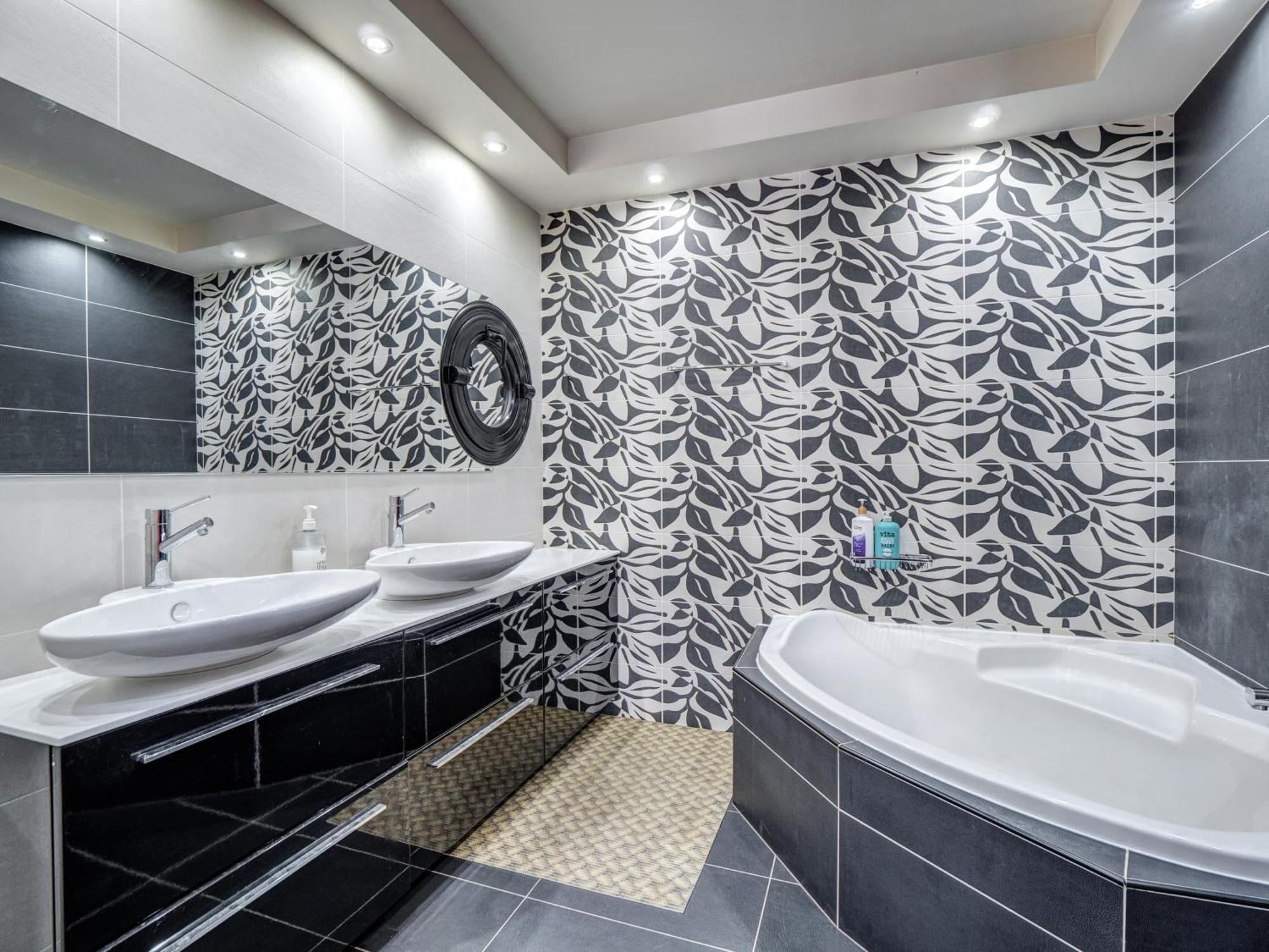 Luxury View Apartment 10Min From Athens Airport Koropíon Eksteriør bilde